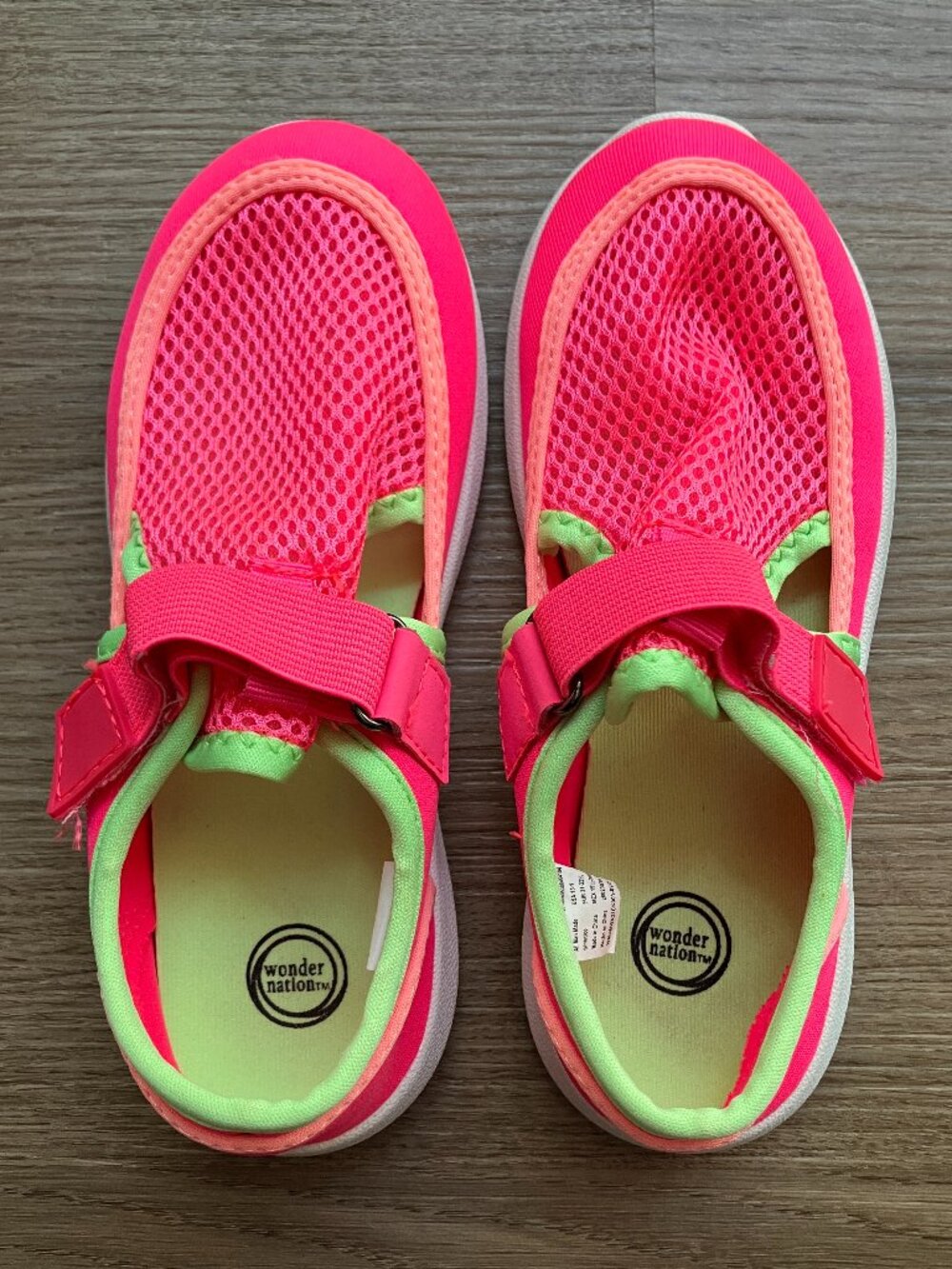 13/1 Wonder Nation Girls Mesh Water Shoes
